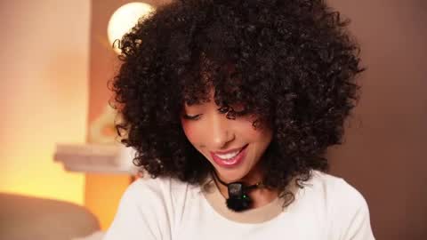 Snapshot of oshun_25 chatting on 06/06/26, 10:14 Oshun online show from 06/06/26, 10:14