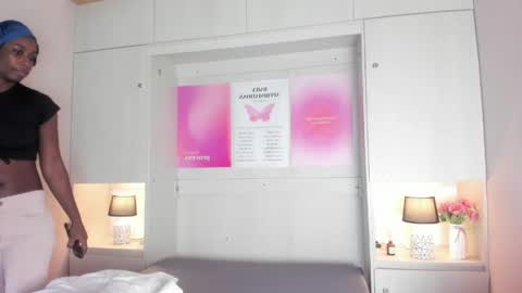 oshun_444 online show from 04/10/26, 12:10