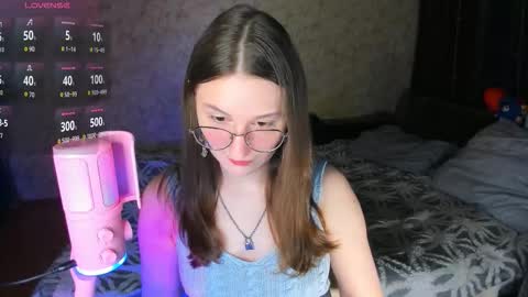 Snapshot of oskar_fucker chatting on 09/17/25, 11:17 Leliana online show from 09/17/25, 11:17