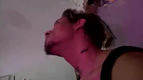 osmany0951 online show from 10/02/25, 11:39