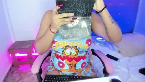 Maria   online show from 02/11/25, 11:10