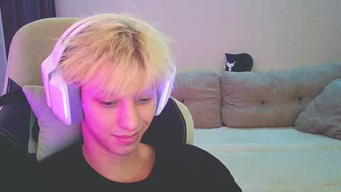 Ostin online show from 12/24/24, 03:05