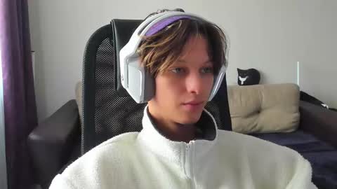 Ostin online show from 09/22/25, 06:37