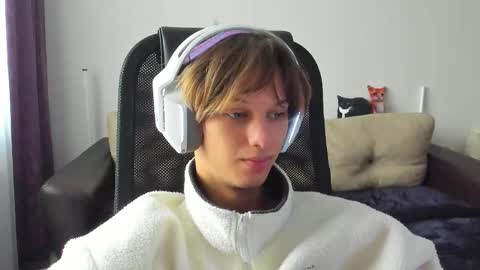 Ostin online show from 09/29/25, 05:23