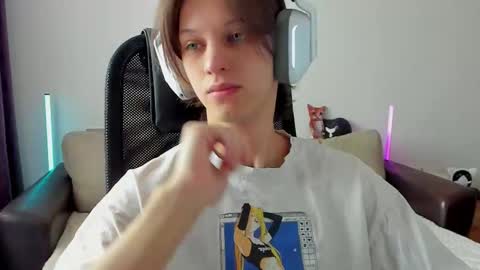 Ostin online show from 02/09/26, 04:49