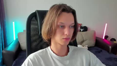 Ostin online show from 04/14/26, 12:33