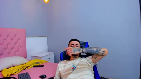 Snapshot of ostinmills chatting on 12/10/24, 02:06 Ostin baby online show from 12/10/24, 02:06