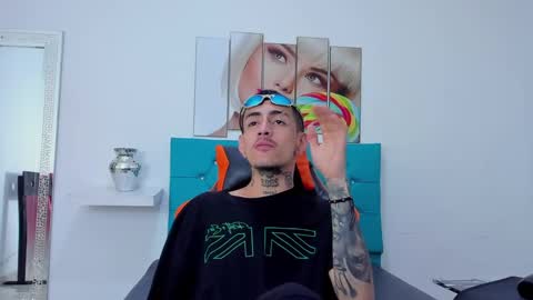 Snapshot of ostinmills chatting on 12/14/24, 01:59 Ostin baby online show from 12/14/24, 01:59