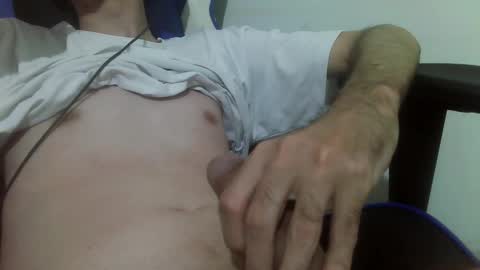 Snapshot of osyryx chatting on 01/13/25, 03:34 Lucas online show from 01/13/25, 03:34