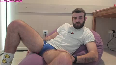 Snapshot of otishairy chatting on 02/05/25, 04:03 Otis online show from 02/05/25, 04:03