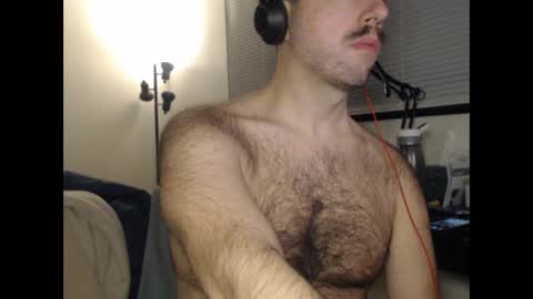 Snapshot of otterpussy chatting on 01/05/25, 02:38 OtterPussy online show from 01/05/25, 02:38