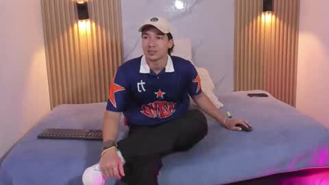 Otto Andrew online show from 03/19/26, 07:29