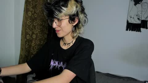 Snapshot of ottoyan_ chatting on 12/03/24, 12:24 Otto 3 online show from 12/03/24, 12:24