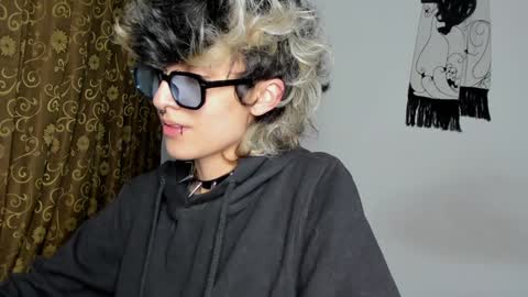 Snapshot of ottoyan_ chatting on 12/12/24, 01:53 Otto 3 online show from 12/12/24, 01:53