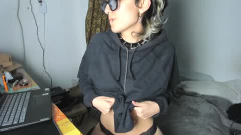 Snapshot of ottoyan_ chatting on 12/18/24, 03:58 Otto 3 online show from 12/18/24, 03:58