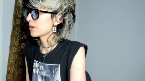 Snapshot of ottoyan_ chatting on 12/28/24, 07:00 Otto 3 online show from 12/28/24, 07:00