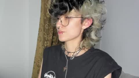 Snapshot of ottoyan_ chatting on 01/21/25, 05:49 Otto 3 online show from 01/21/25, 05:49