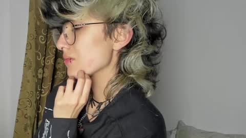 Snapshot of ottoyan_ chatting on 01/21/25, 09:03 Otto 3 online show from 01/21/25, 09:03