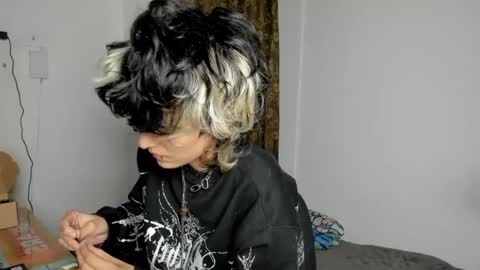 Snapshot of ottoyan_ chatting on 01/28/25, 09:51 Otto 3 online show from 01/28/25, 09:51