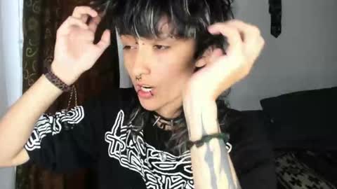 Snapshot of ottoyan_ chatting on 09/26/25, 06:23 Otto 3 online show from 09/26/25, 06:23