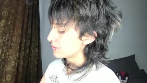 Snapshot of ottoyan_ chatting on 11/11/25, 07:36 Otto 3 online show from 11/11/25, 07:36