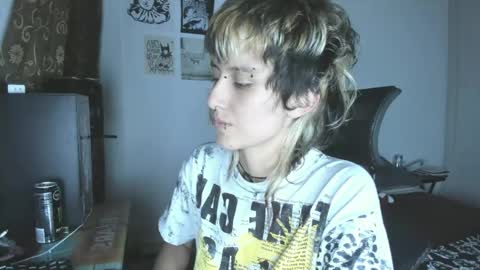 Otto 3 online show from 04/23/26, 07:41