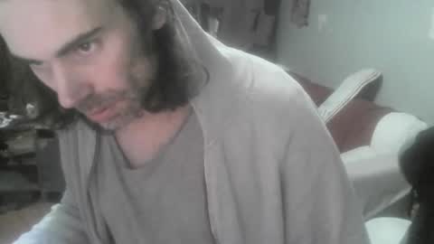 ouinnybis195625 online show from 12/25/24, 10:27