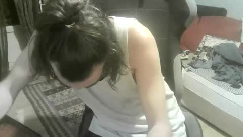 ouinnybis195625 online show from 09/27/25, 07:19