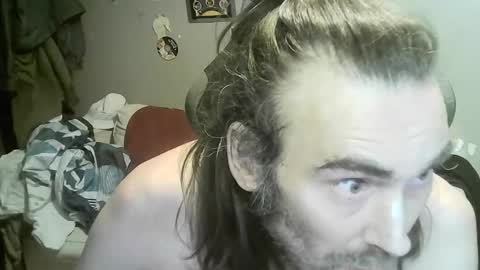 ouinnybis195625 online show from 12/19/25, 06:20