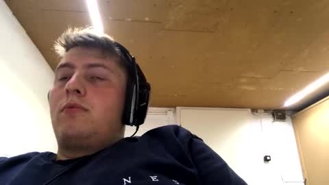 outflayd online show from 10/30/25, 11:49