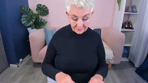 Alla online show from 09/24/25, 08:17