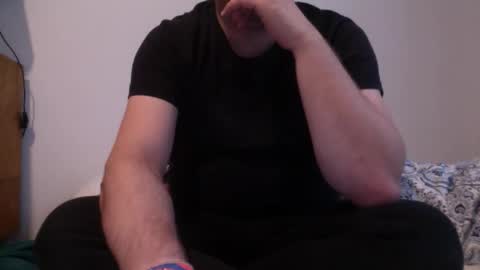 Snapshot of ovid231 chatting on 10/11/25, 03:43 92 online show from 10/11/25, 03:43