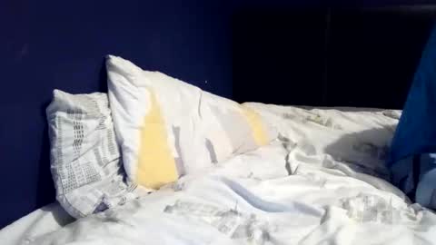 Owen kayz online show from 10/22/25, 07:13