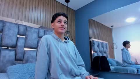 Owen Johnson online show from 12/05/25, 12:36