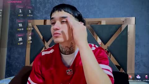 Snapshot of owen_desmond chatting on 10/21/25, 02:23 owen desmond online show from 10/21/25, 02:23