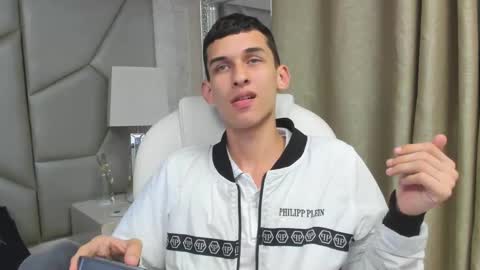 owen_stone1 online show from 03/11/25, 11:23