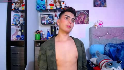 Owen  Independent model  online show from 02/24/26, 07:17