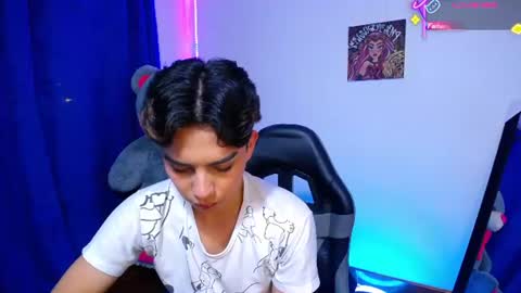 Owen  Independent model  online show from 06/09/26, 07:42