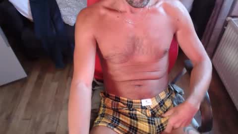 Snapshot of oyrlgtu1257 chatting on 11/20/25, 02:50 Oyrlgtu online show from 11/20/25, 02:50