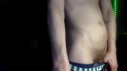 Snapshot of oystersbaby562 chatting on 10/07/25, 11:29 Frankie Oysters online show from 10/07/25, 11:29