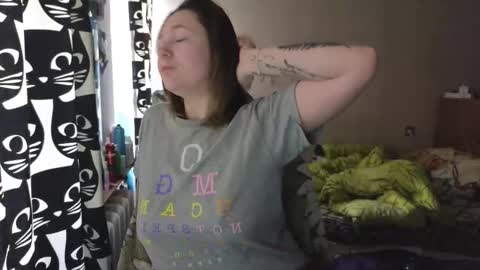 Snapshot of ozalin chatting on 02/25/26, 10:03 ozalin online show from 02/25/26, 10:03