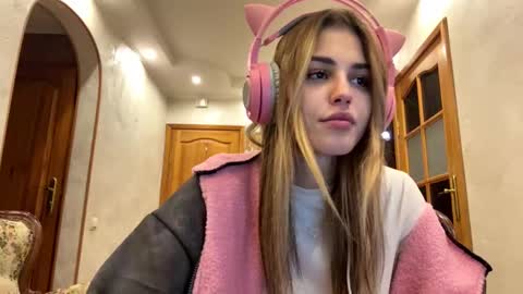 Snapshot of ozellagranville chatting on 02/02/26, 06:50 Eva online show from 02/02/26, 06:50