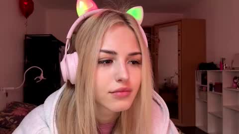 Snapshot of ozellagranville chatting on 03/02/26, 07:15 Eva online show from 03/02/26, 07:15