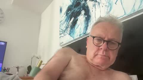 Snapshot of ozhairybearxxxx chatting on 01/13/25, 06:16 ozhairybearxxxx online show from 01/13/25, 06:16