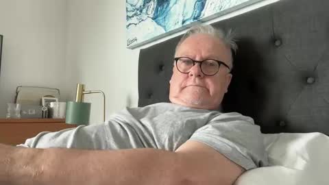 ozhairybearxxxx online show from 11/22/25, 02:21