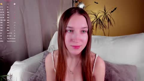 Caroline or just Lina online show from 11/04/25, 01:16