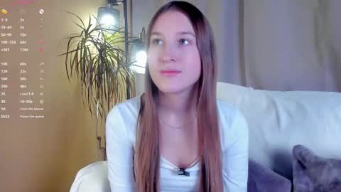 Caroline or just Lina online show from 11/25/25, 01:16