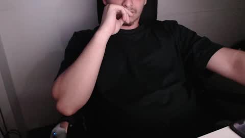 Snapshot of ozilla0699 chatting on 03/28/26, 09:03 ozilla0699 online show from 03/28/26, 09:03