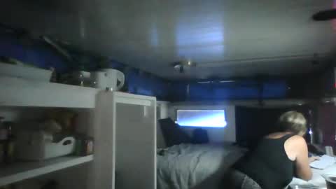 Snapshot of ozyfiredragons76 chatting on 02/17/25, 07:26 ozyfiredragons76 online show from 02/17/25, 07:26