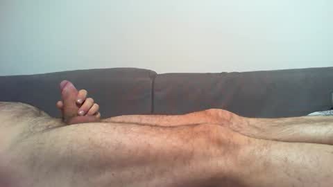 Snapshot of ozzy60 chatting on 04/25/26, 06:49 ozzy60 online show from 04/25/26, 06:49